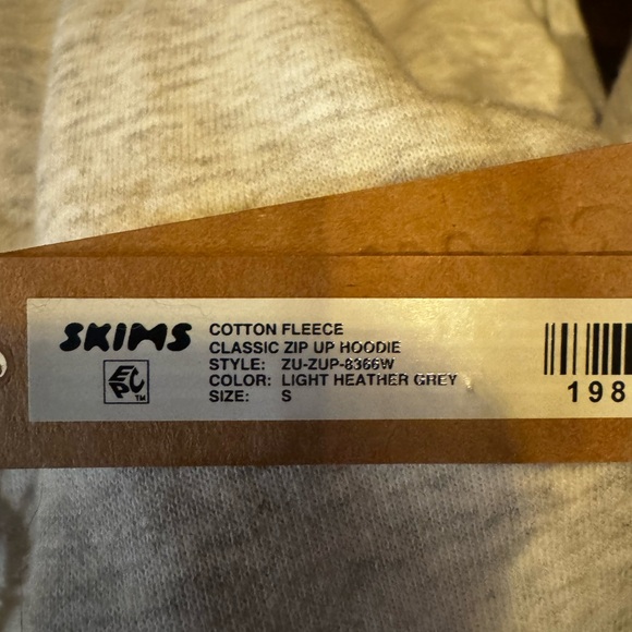 SKIMS Cotton Fleece Classic Zip Hoodie in Light Heather Gray - Picture 7 of 7